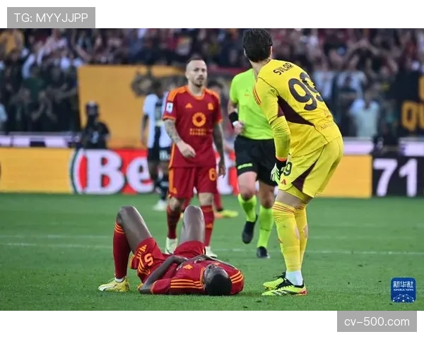 VAR介入，主裁回看后取消点球判罚，乌迪内斯球员抗议染黄